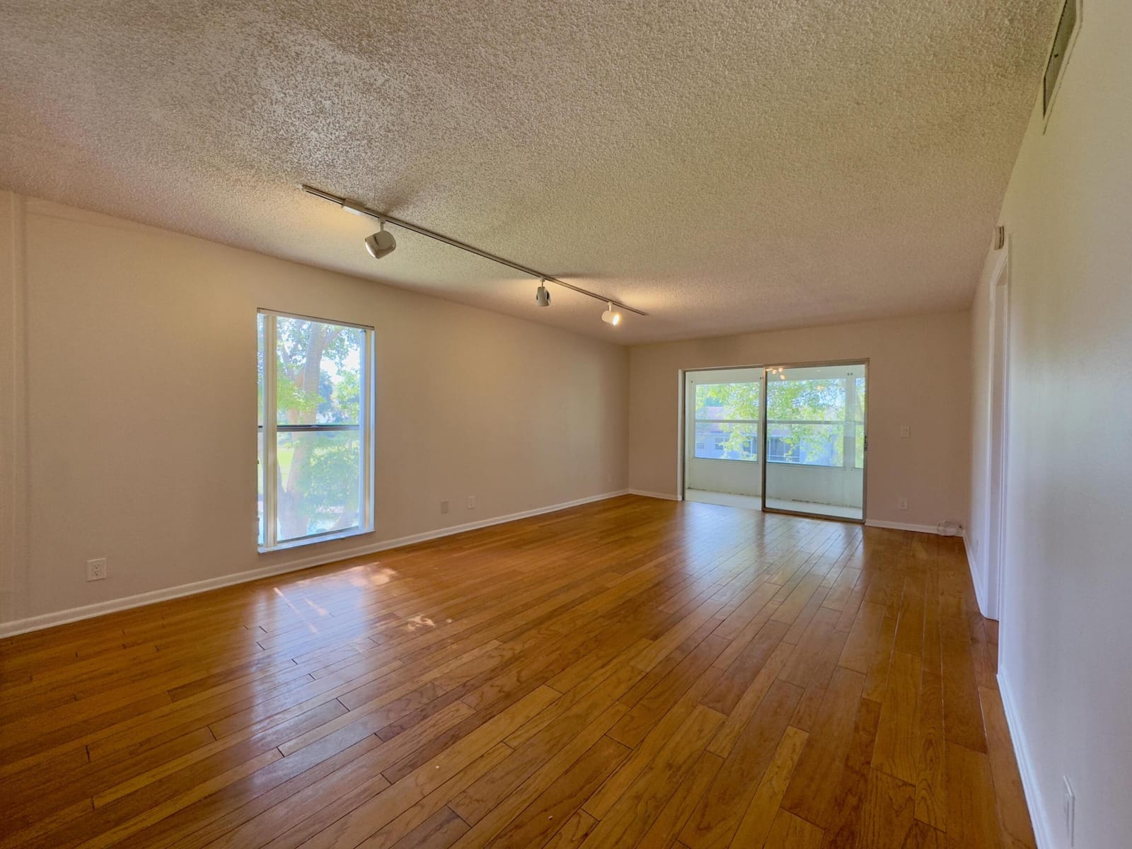 2800 Fiore Way 201, Delray Beach, FL 33445