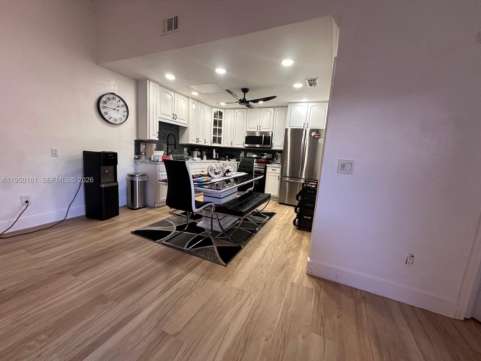 6370 Royal Woods Drive — photo 9