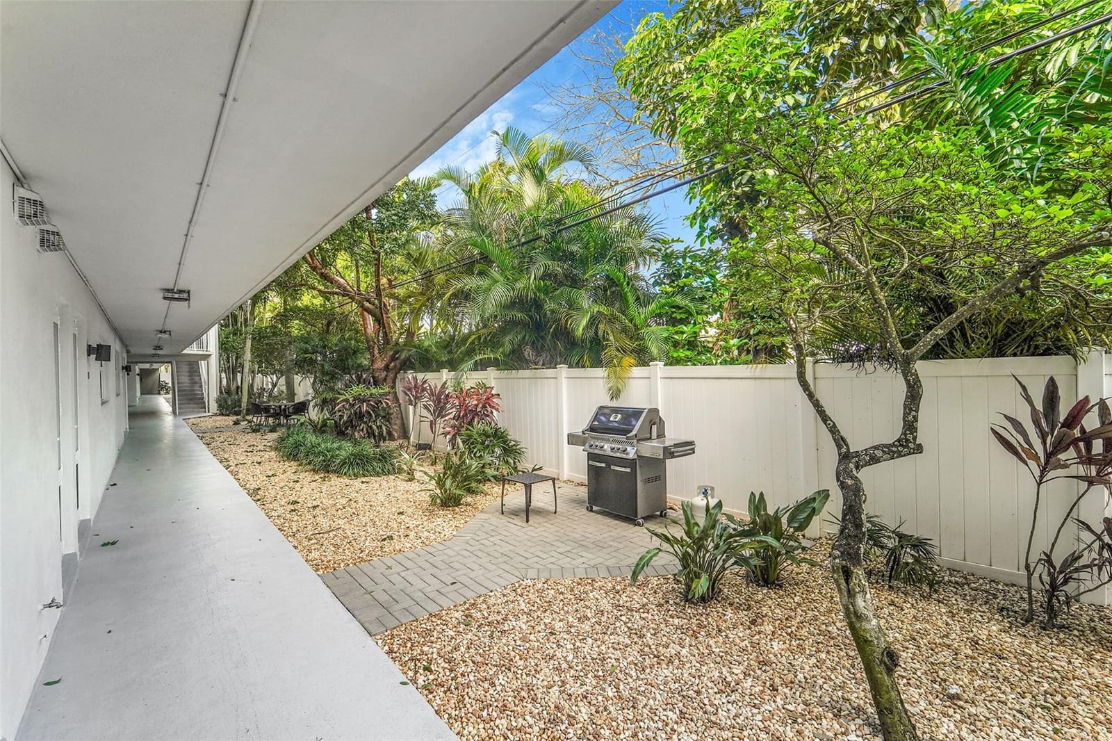 1439 S Ocean Boulevard 105, Lauderdale-By-The-Sea, FL 33062 photo 23