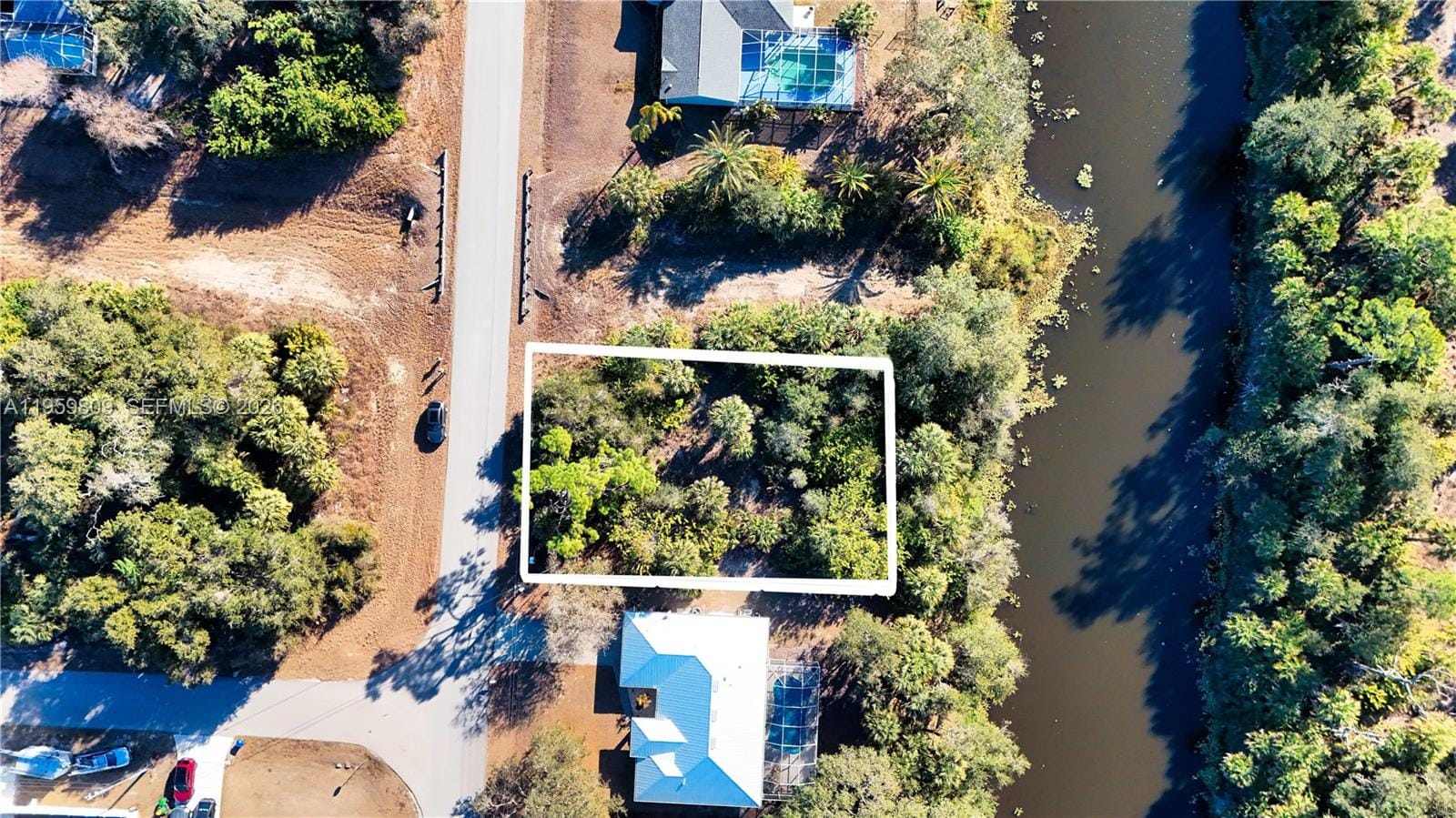 0 Adelaide Avenue — photo 2