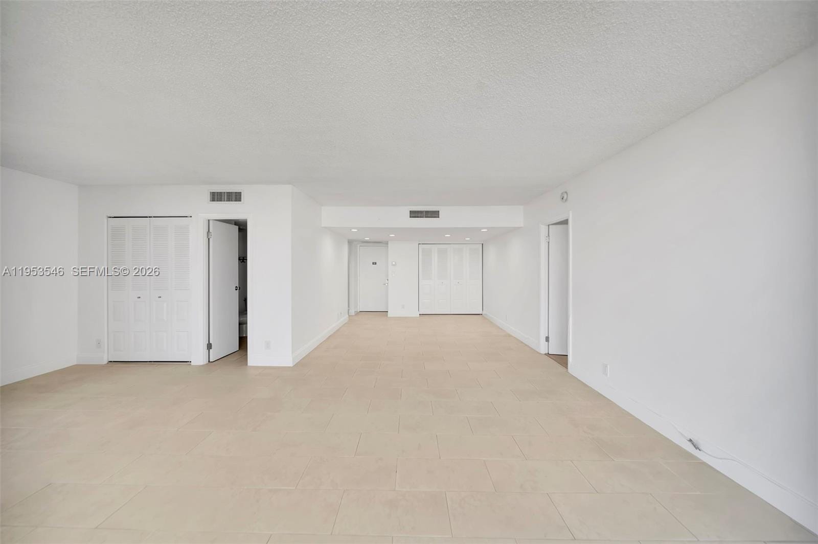 20379 W Country Club Drive 1232 — photo 7