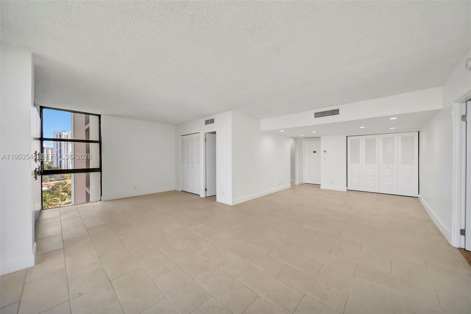 20379 W Country Club Drive 1232 — photo 8