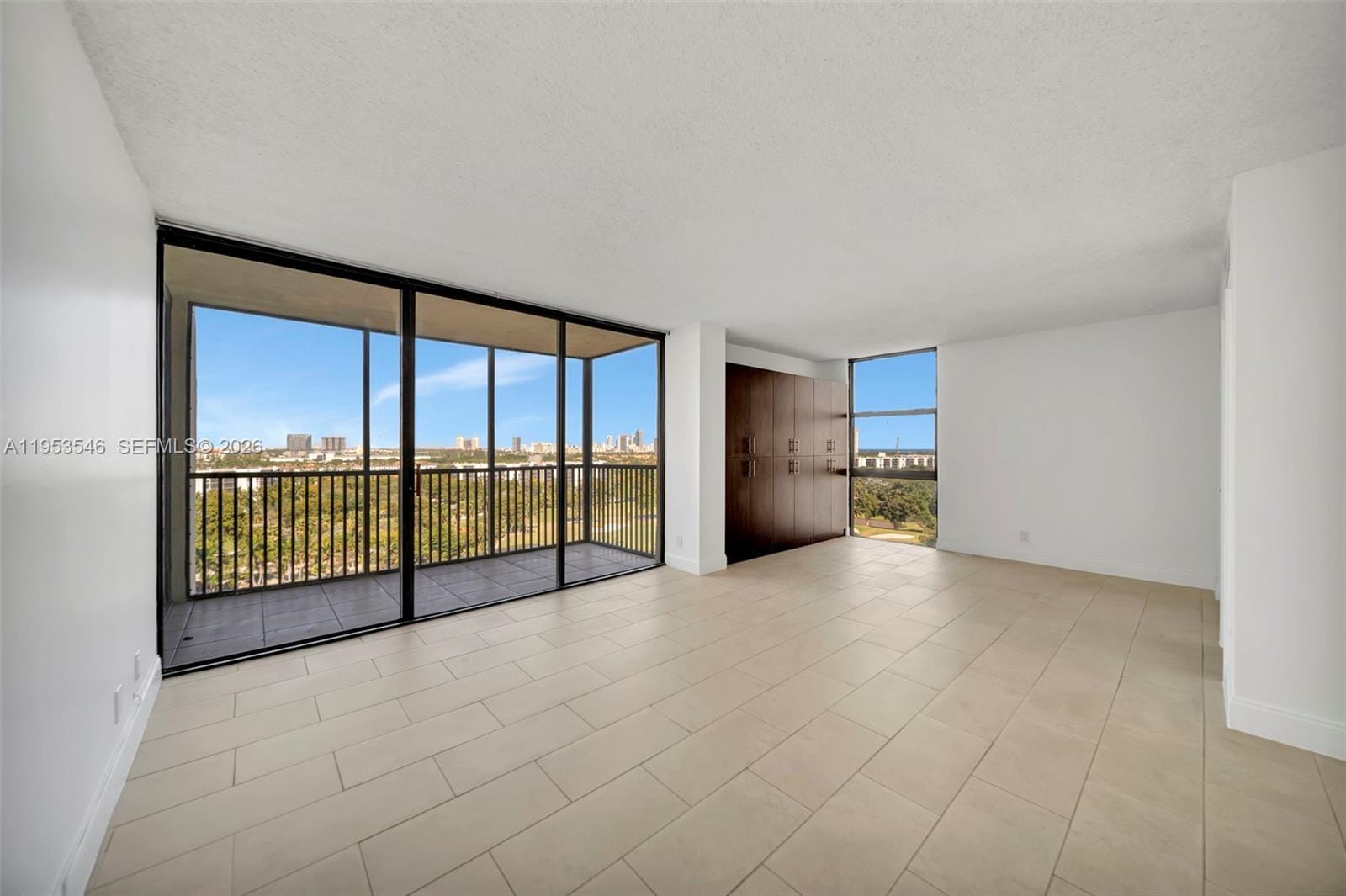 20379 W Country Club Drive 1232 — photo 9