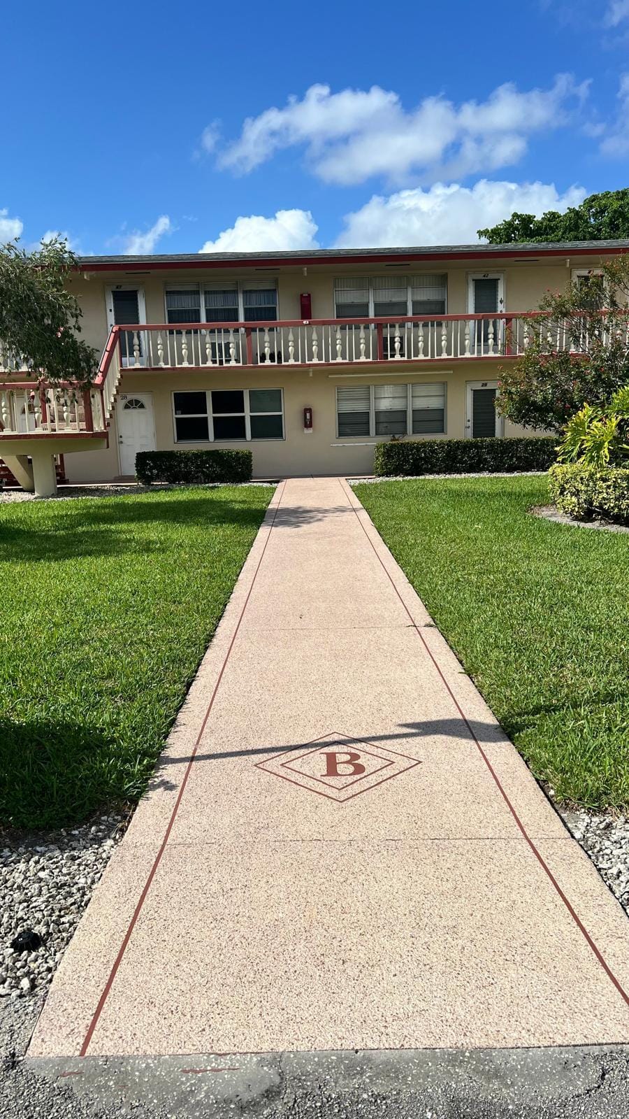 42 Sussex B, West Palm Beach, FL 33417