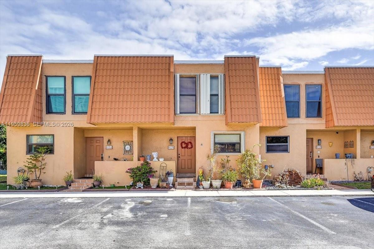 9125 Limetree Lane 168, Pembroke Pines, FL 33024, Pembroke Pines