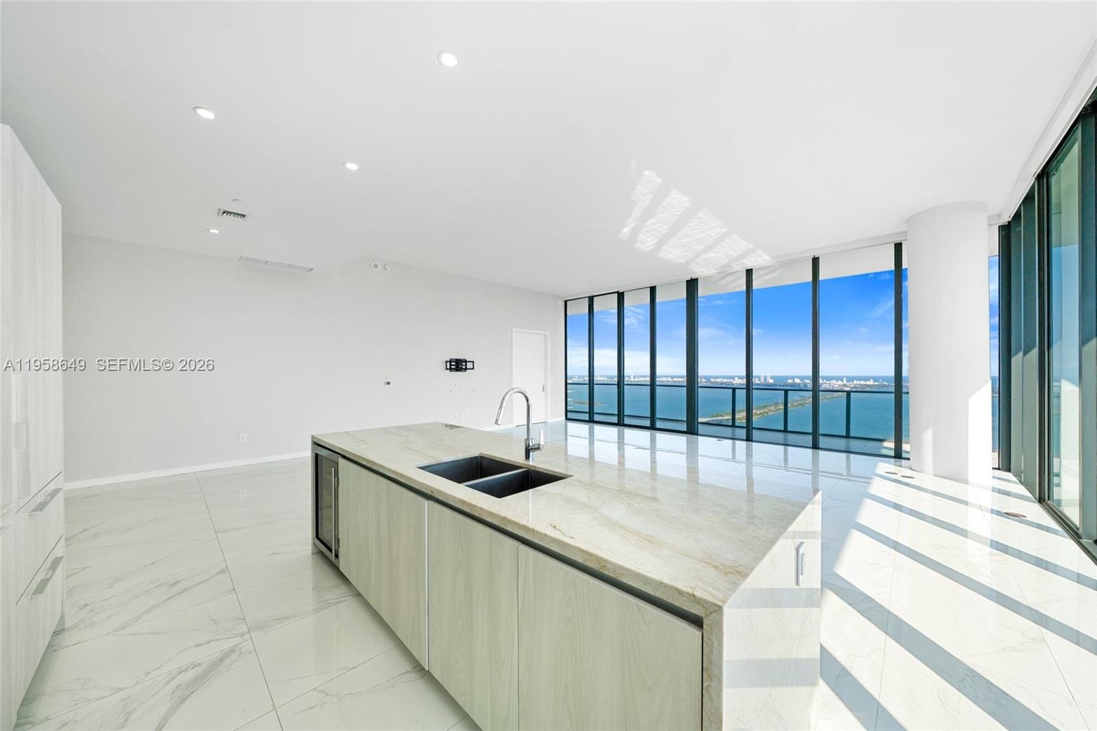 480 NE 31st Street PH5101 — photo 11