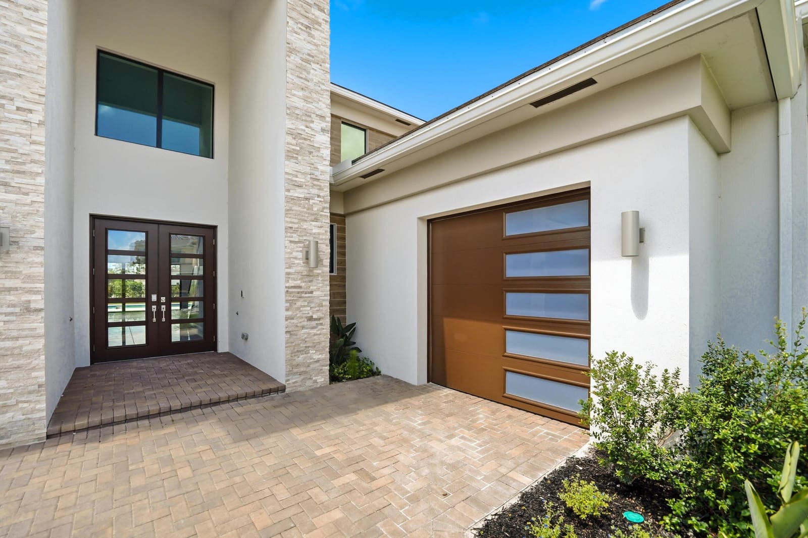10140 Royal Ascot Avenue — photo 4