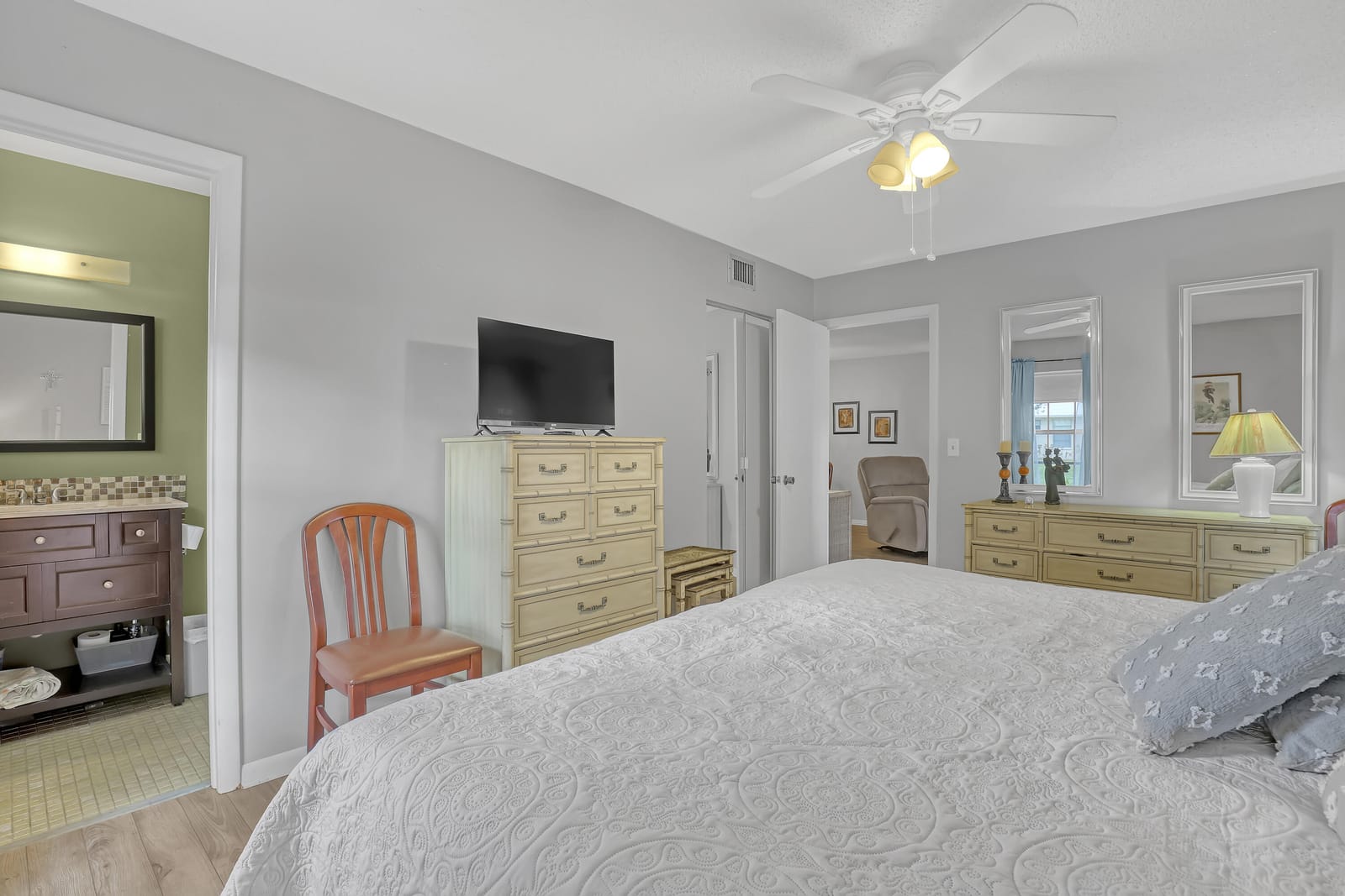 553 Covered Bridge Boulevard, Lake Worth, FL 33467 photo 12