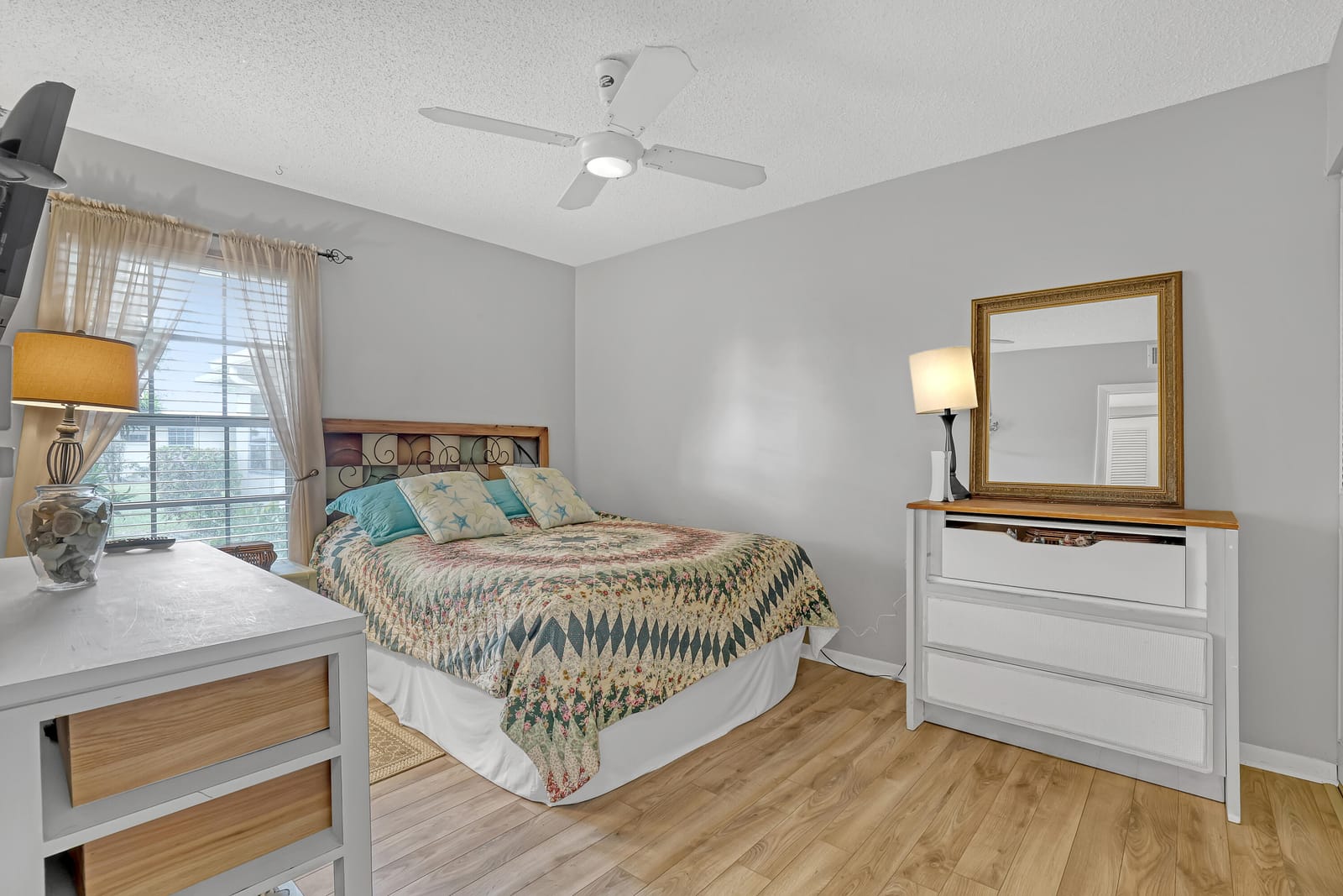 553 Covered Bridge Boulevard, Lake Worth, FL 33467 photo 15
