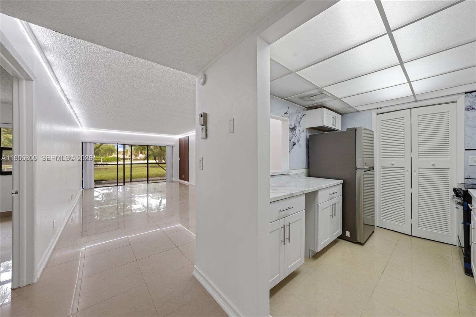 200 Lakeview Drive 101, Weston, FL 33326 photo 11