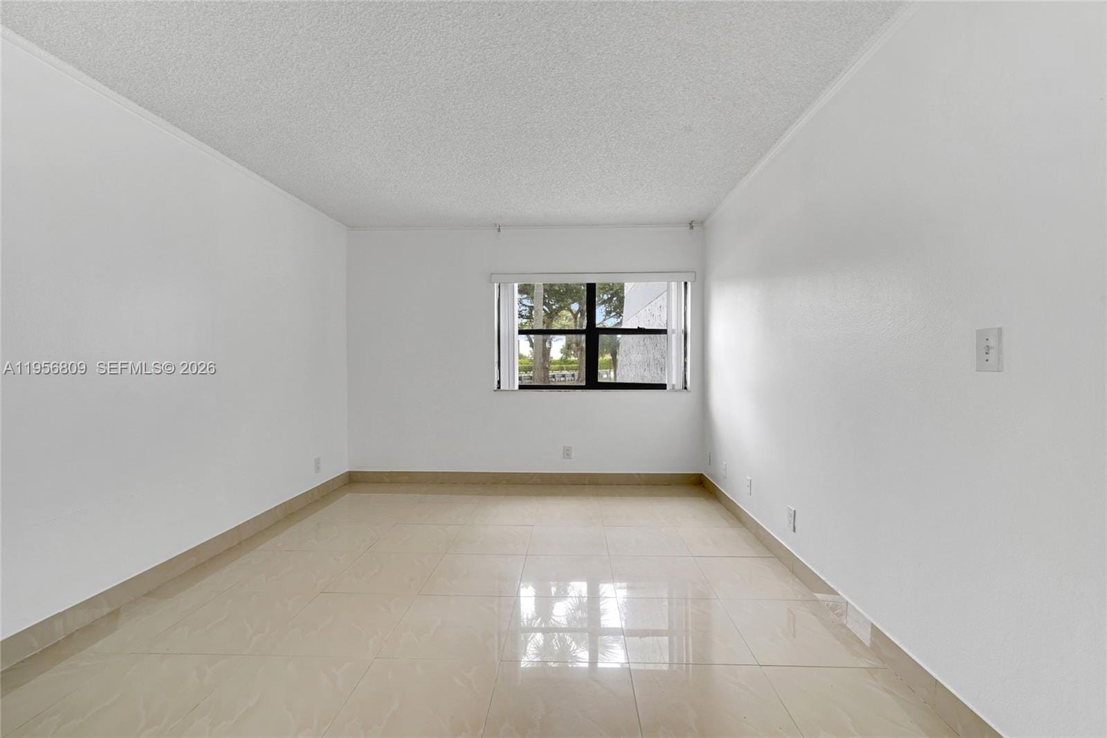 200 Lakeview Drive 101, Weston, FL 33326 photo 24