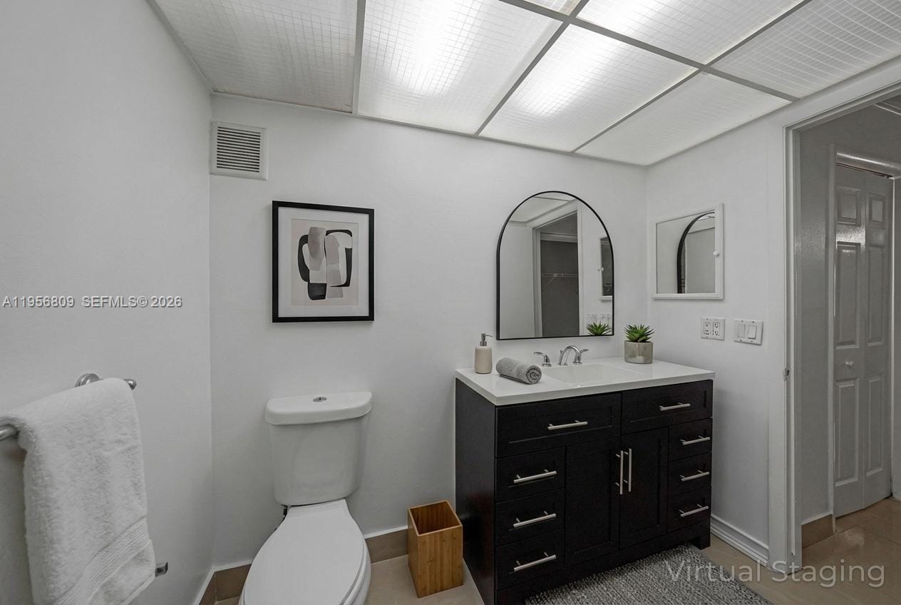 200 Lakeview Drive 101, Weston, FL 33326 photo 5
