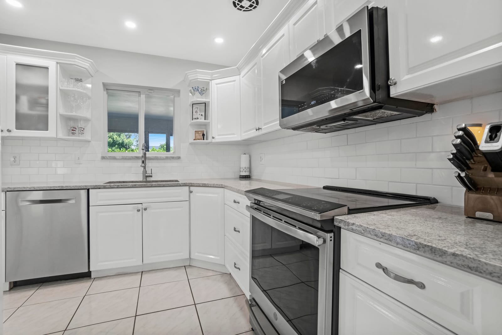351 NE 28th Road, Boca Raton, FL 33431 photo 8
