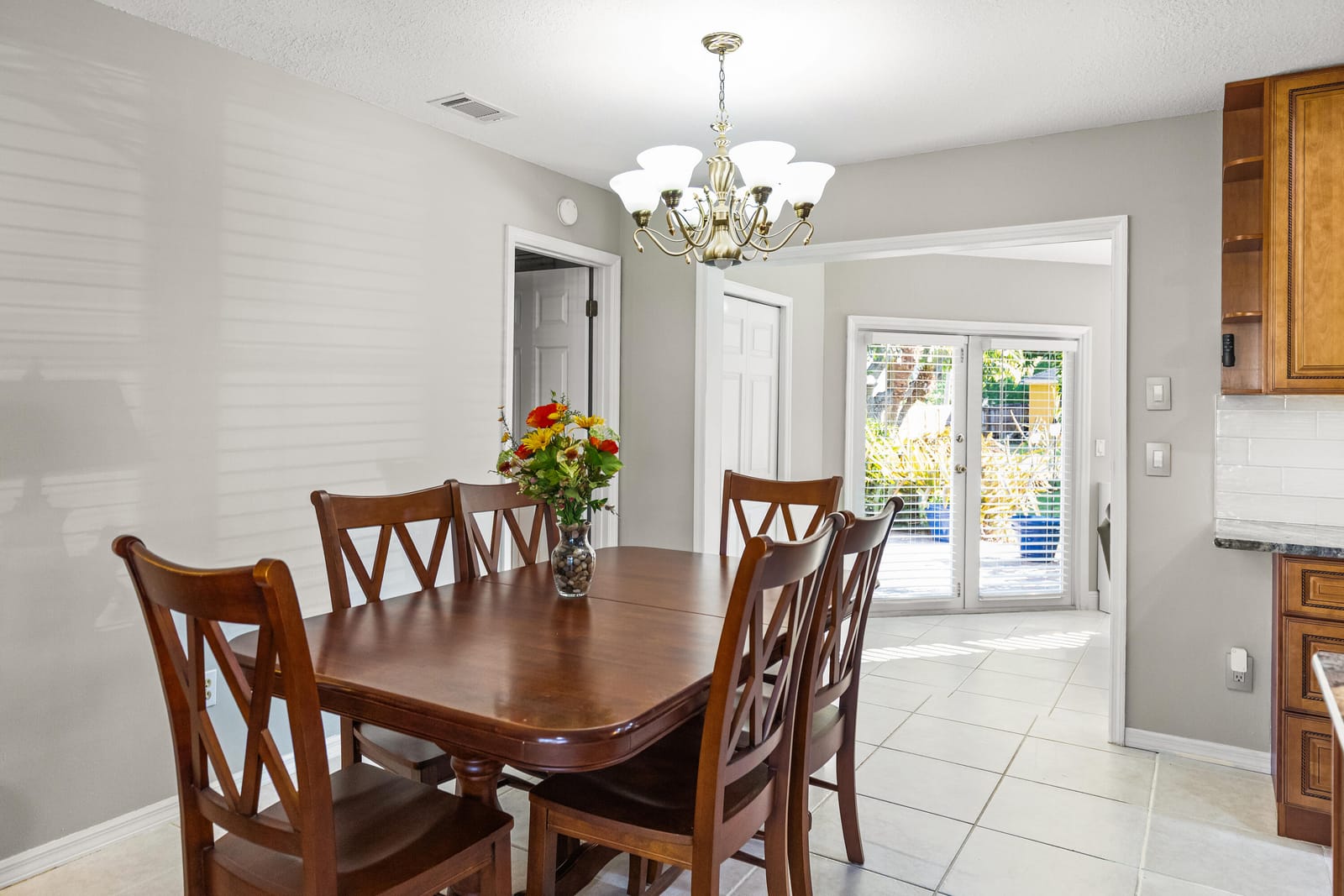1155 SW Hutchins Street — photo 11