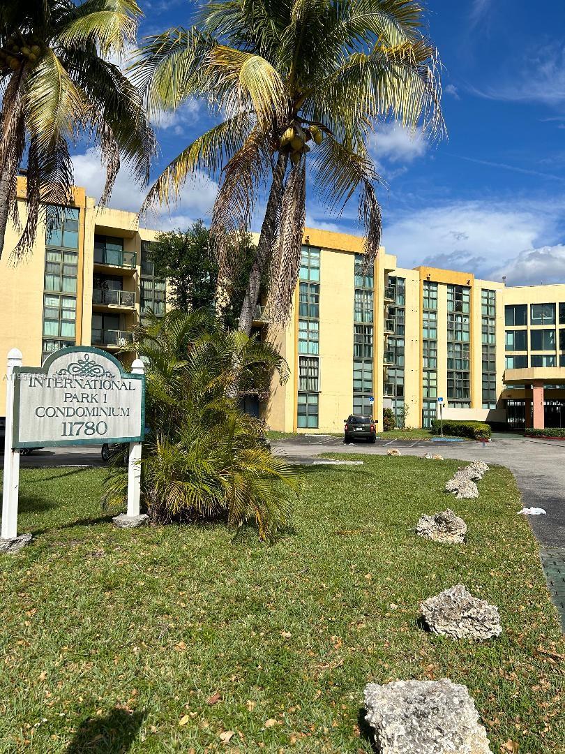 11780 SW 18th Street 202-2, Miami, FL 33175, Miami
