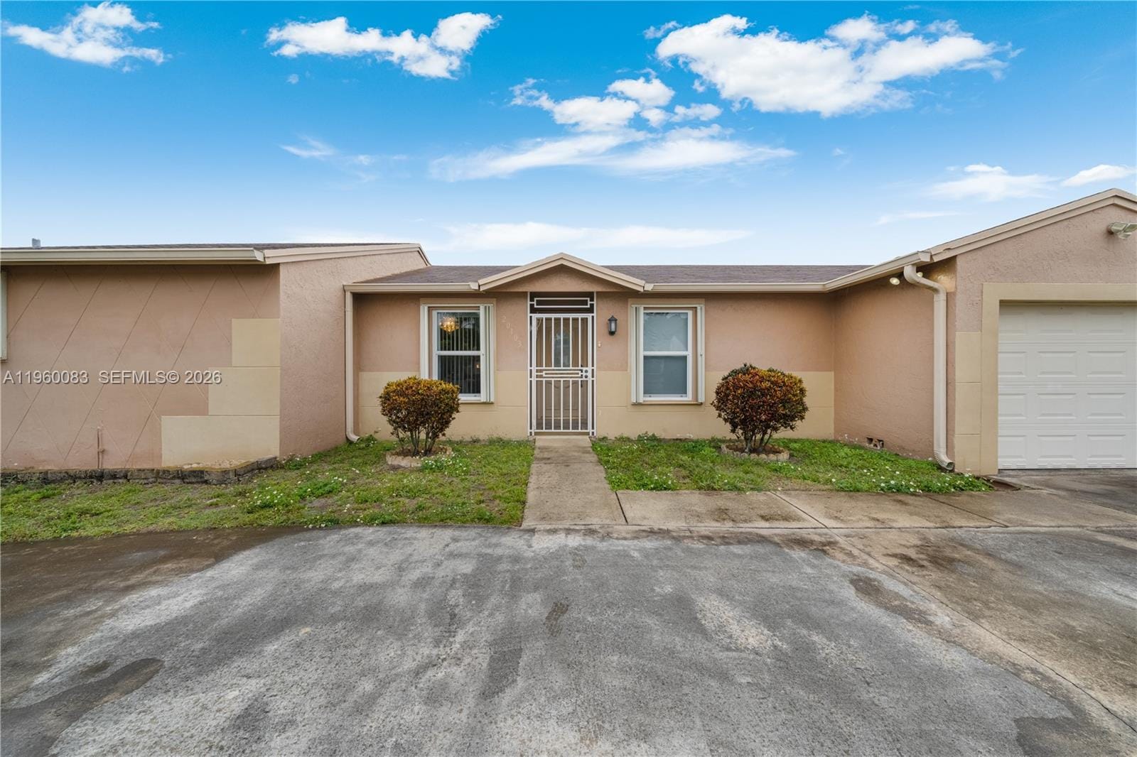 20103 NW 57th Place, Hialeah, FL 33015