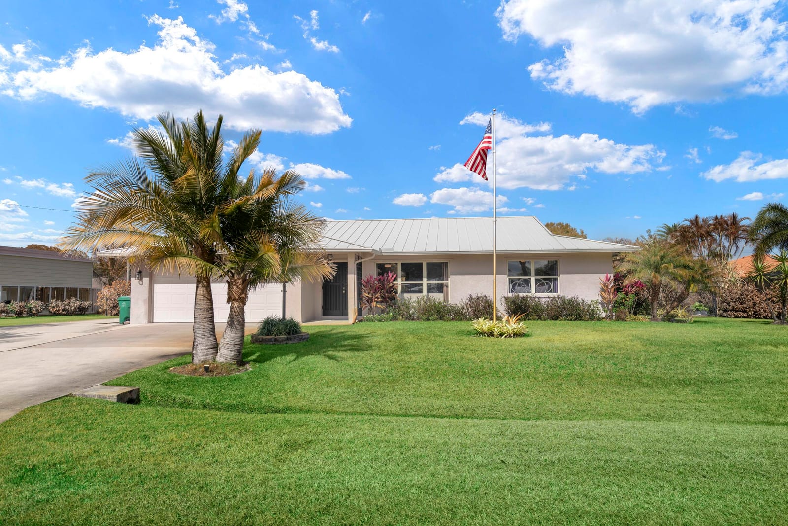 2033 SE Allamanda Drive, Port St. Lucie, FL 34952