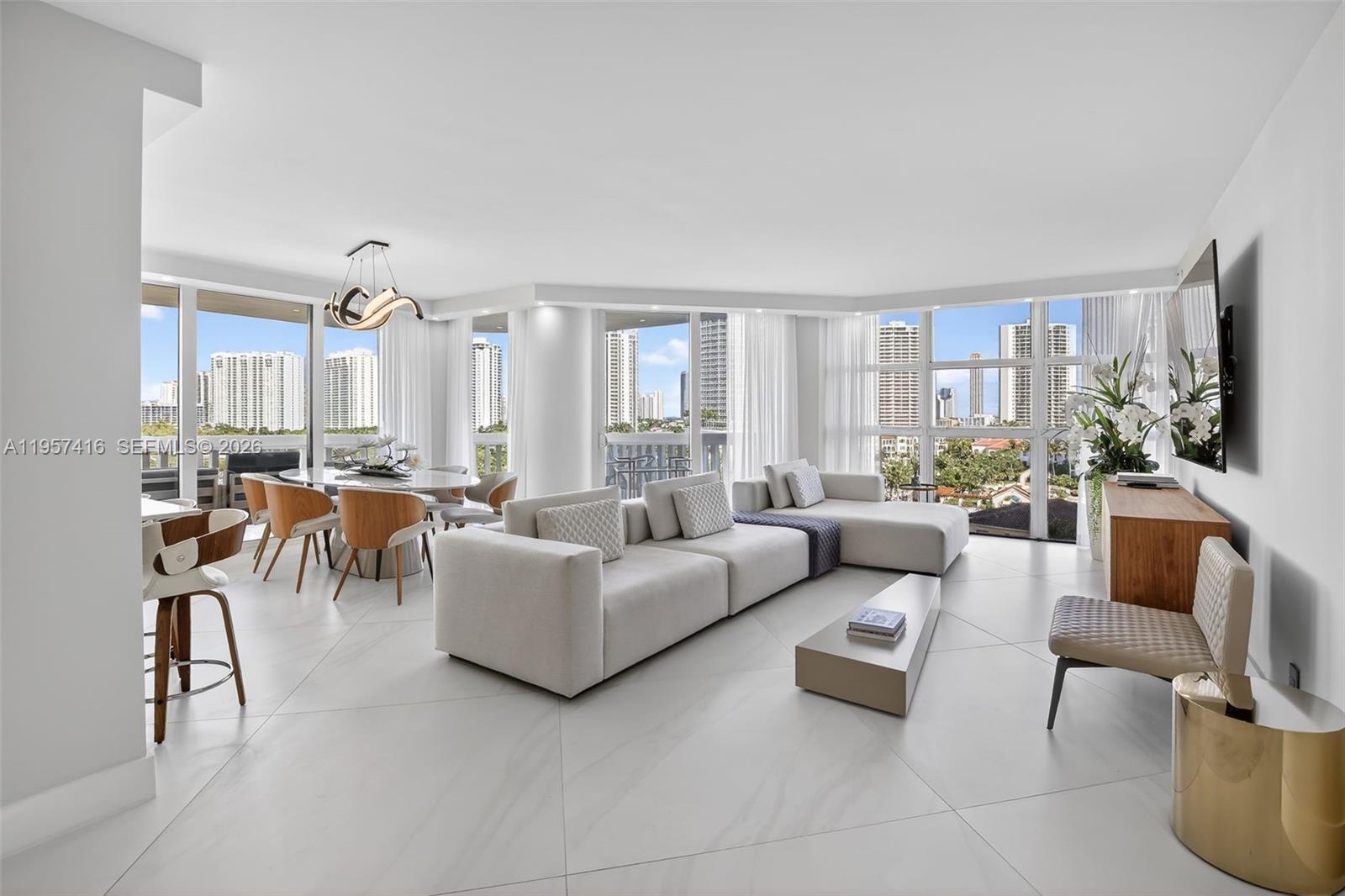 1000 W Island Boulevard 1009, Aventura, FL 33160, Aventura