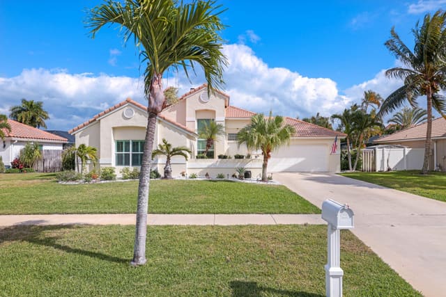29 Dogwood Circle, sold in Meadows 300 1, Boynton Beach, FL