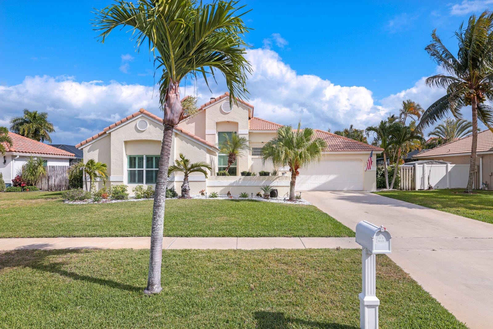 29 Dogwood Circle, Boynton Beach, FL 33436