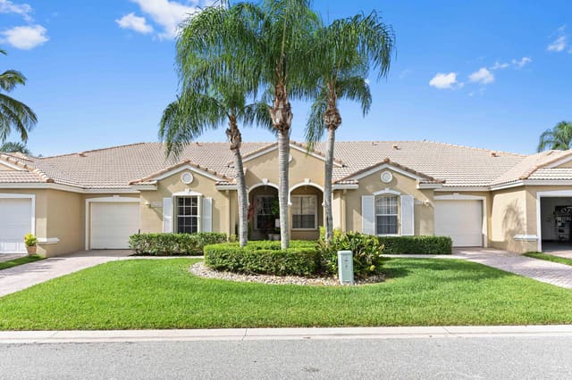8404 Long Bay, West Palm Beach, FL 33411