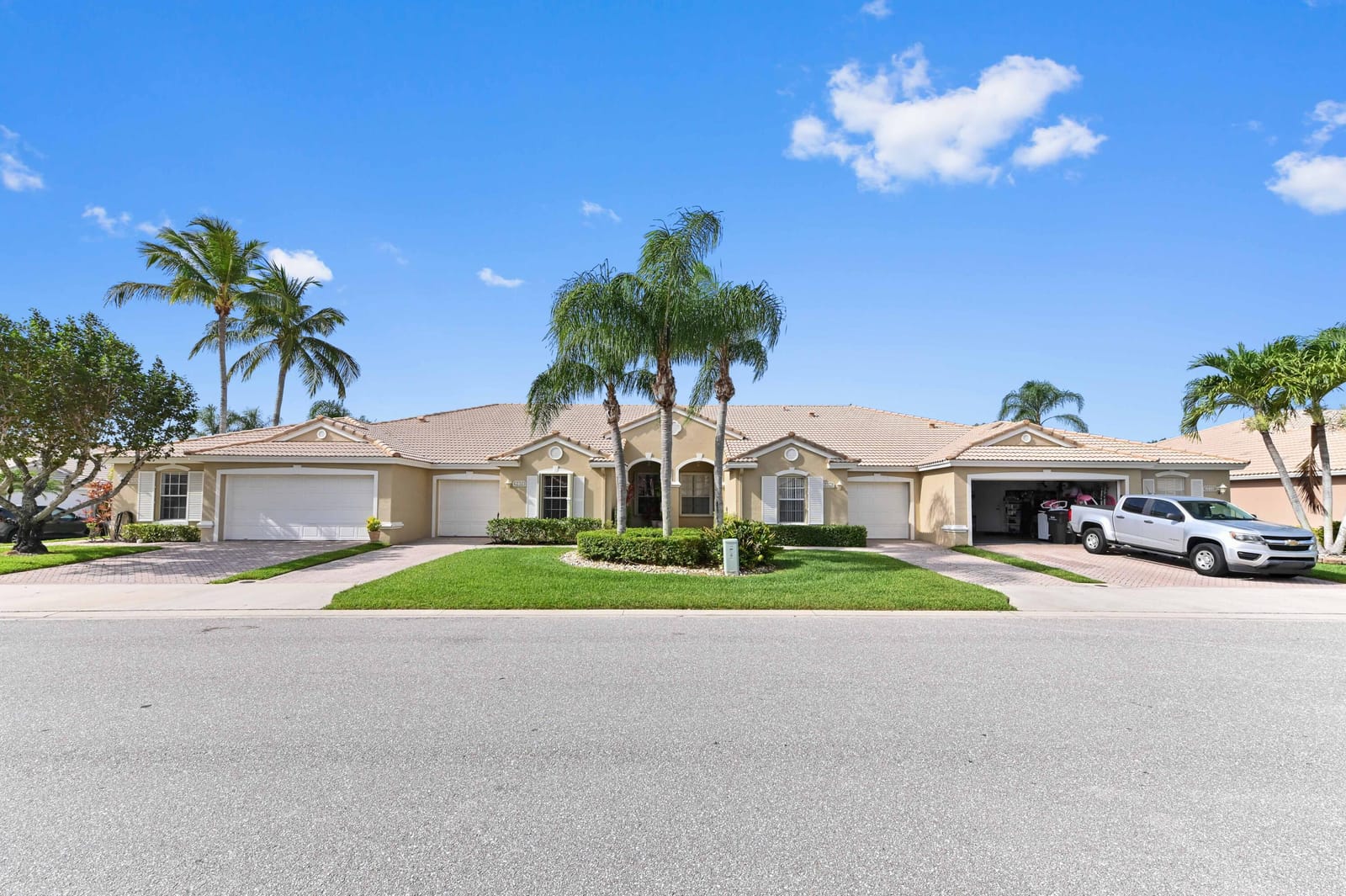 8404 Long Bay, West Palm Beach, FL 33411 photo 2