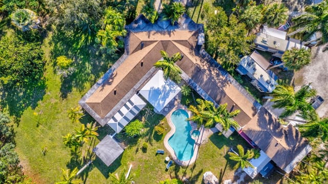 550 Skylake Drive, sold in Model Land Co, West Palm Beach, FL