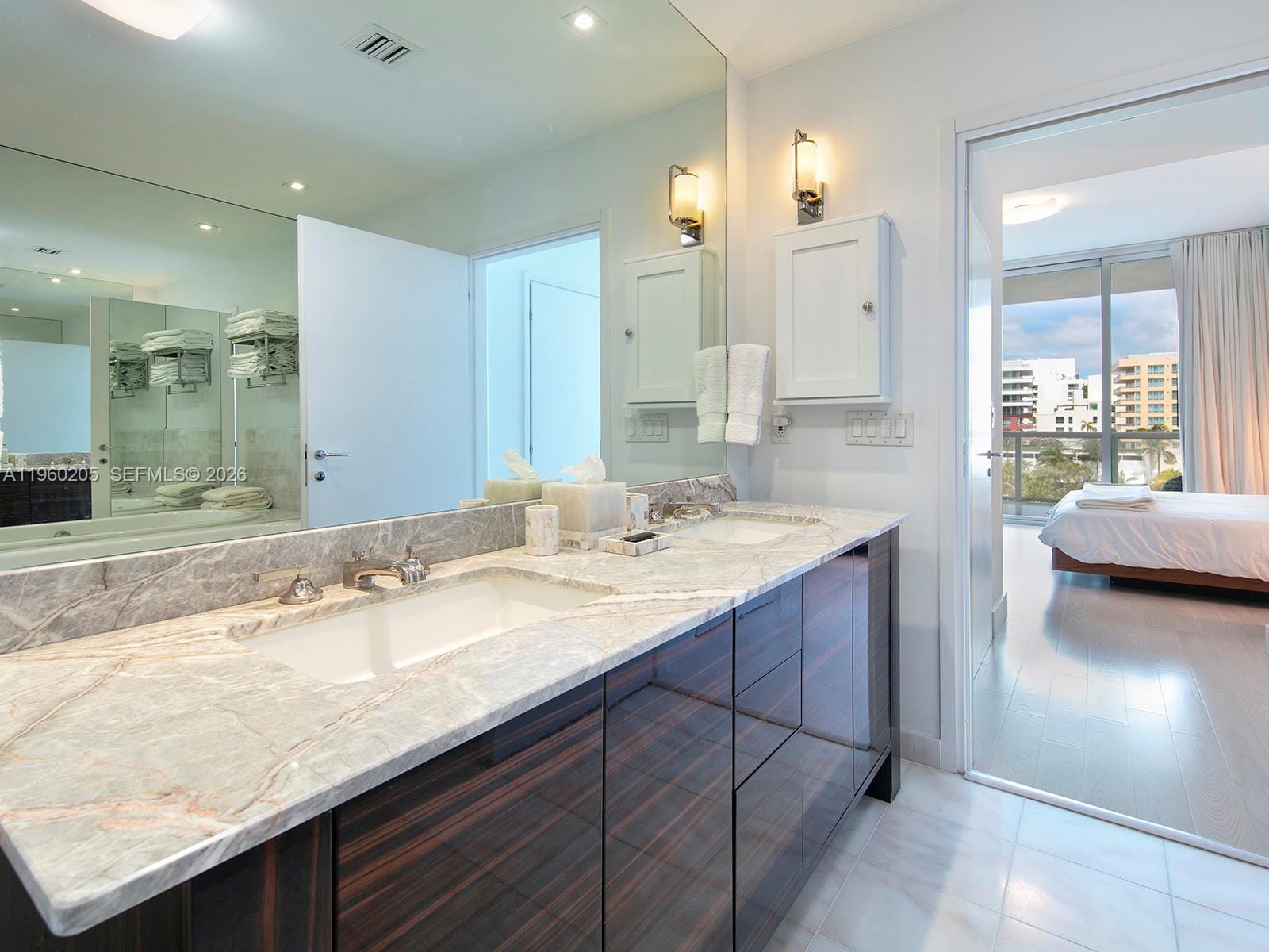 50 S Pointe Drive 707 — photo 12