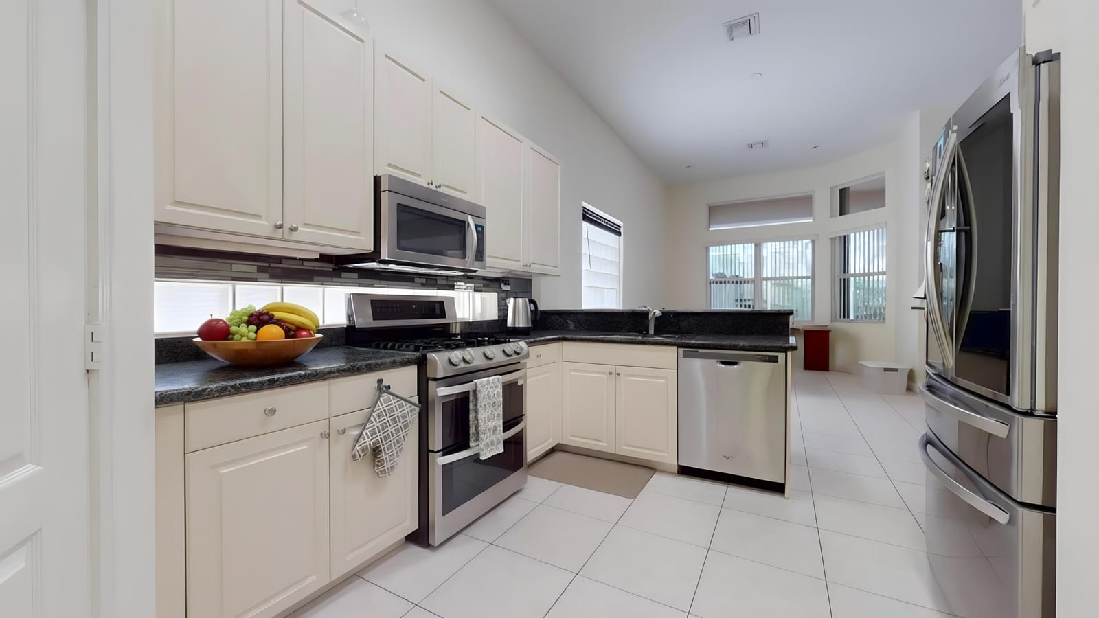 10072 Armani Drive — photo 4
