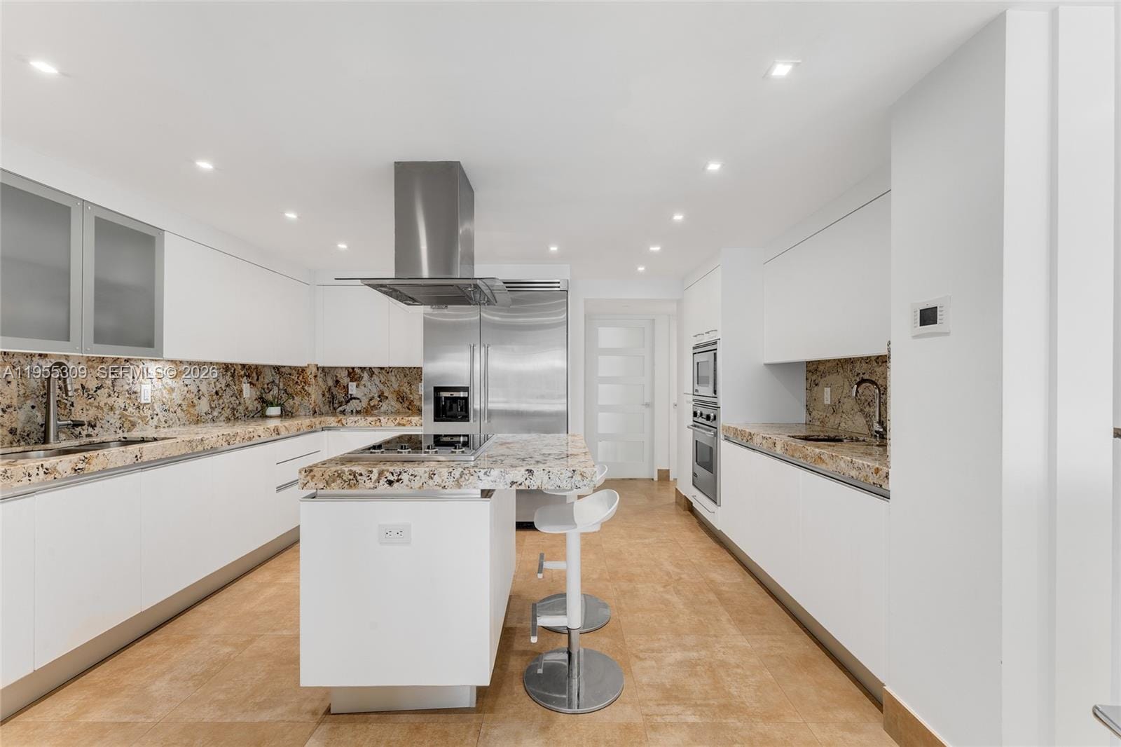 2443 Fisher Island Drive 5403, Miami, FL 33109 photo 18