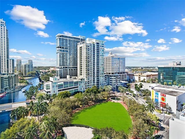333 Las Olas Way 1502, sold in Las Olas River House Cond, Fort Lauderdale, FL