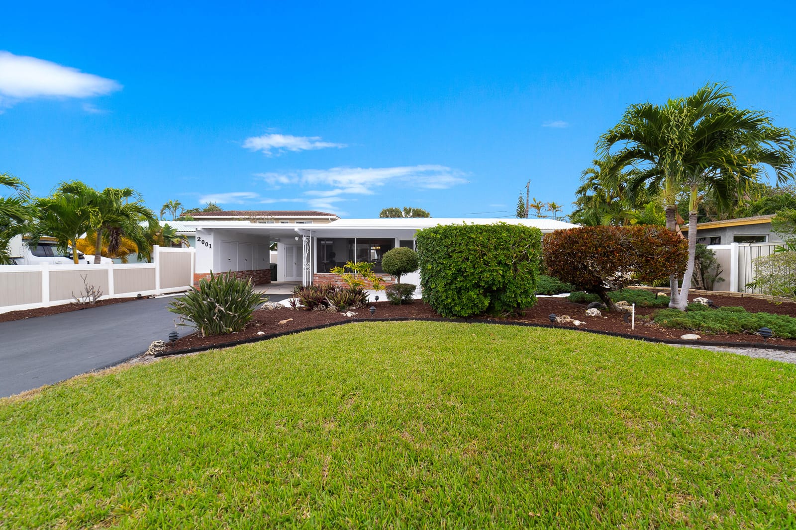 2001 NE 30th Street, Fort Lauderdale, FL 33306 photo 1