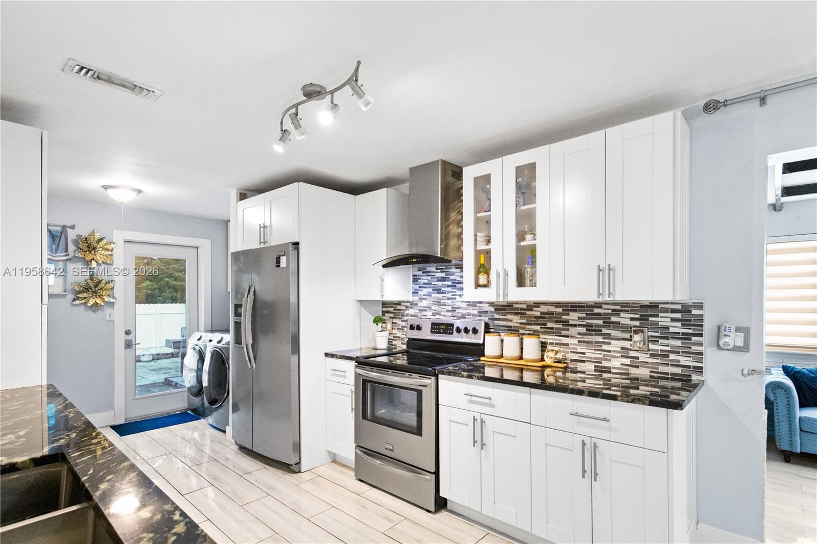 821 N 73rd Terrace, Hollywood, FL 33024, Hollywood