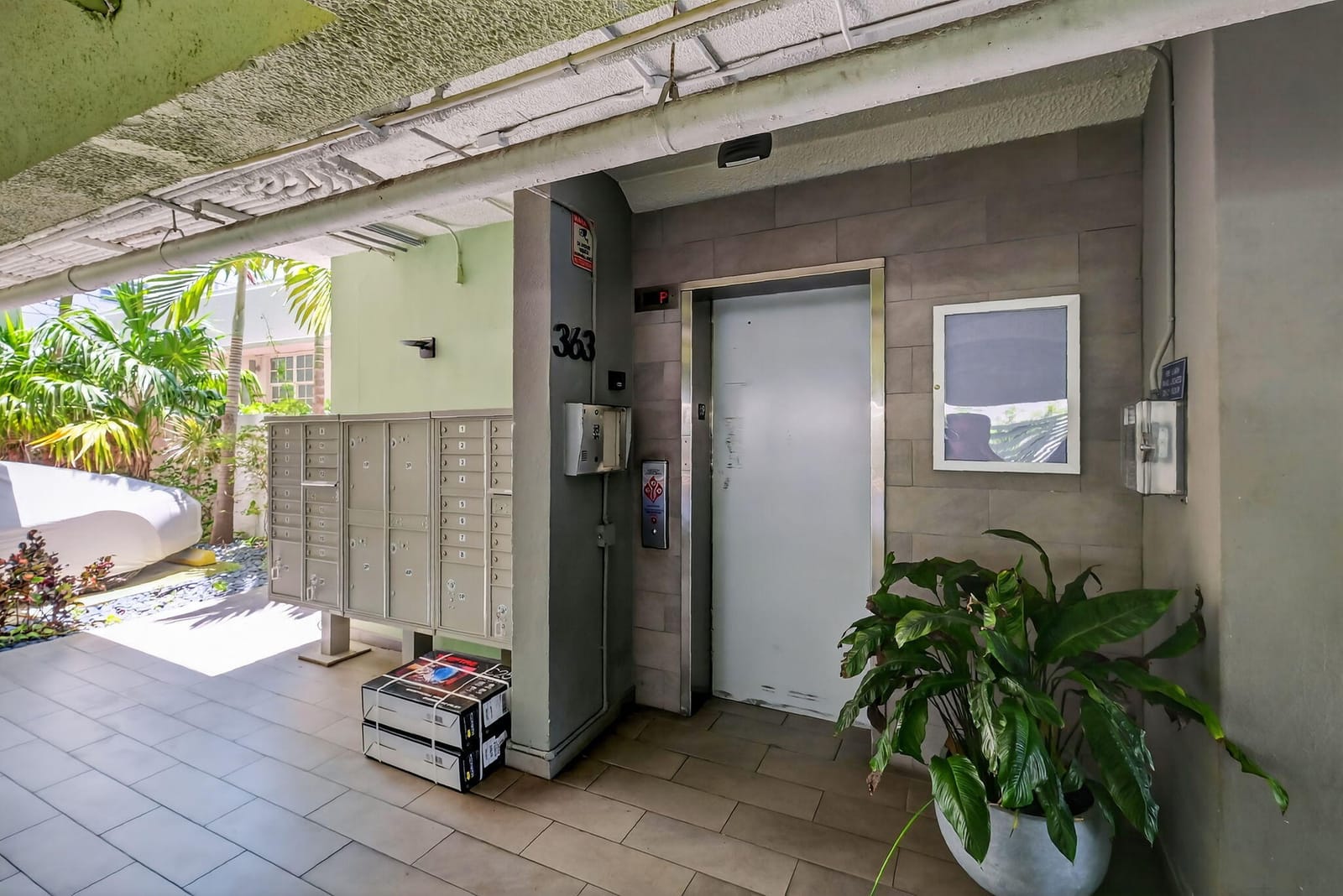 363 Washington Avenue 32, Miami Beach, FL 33139 photo 21
