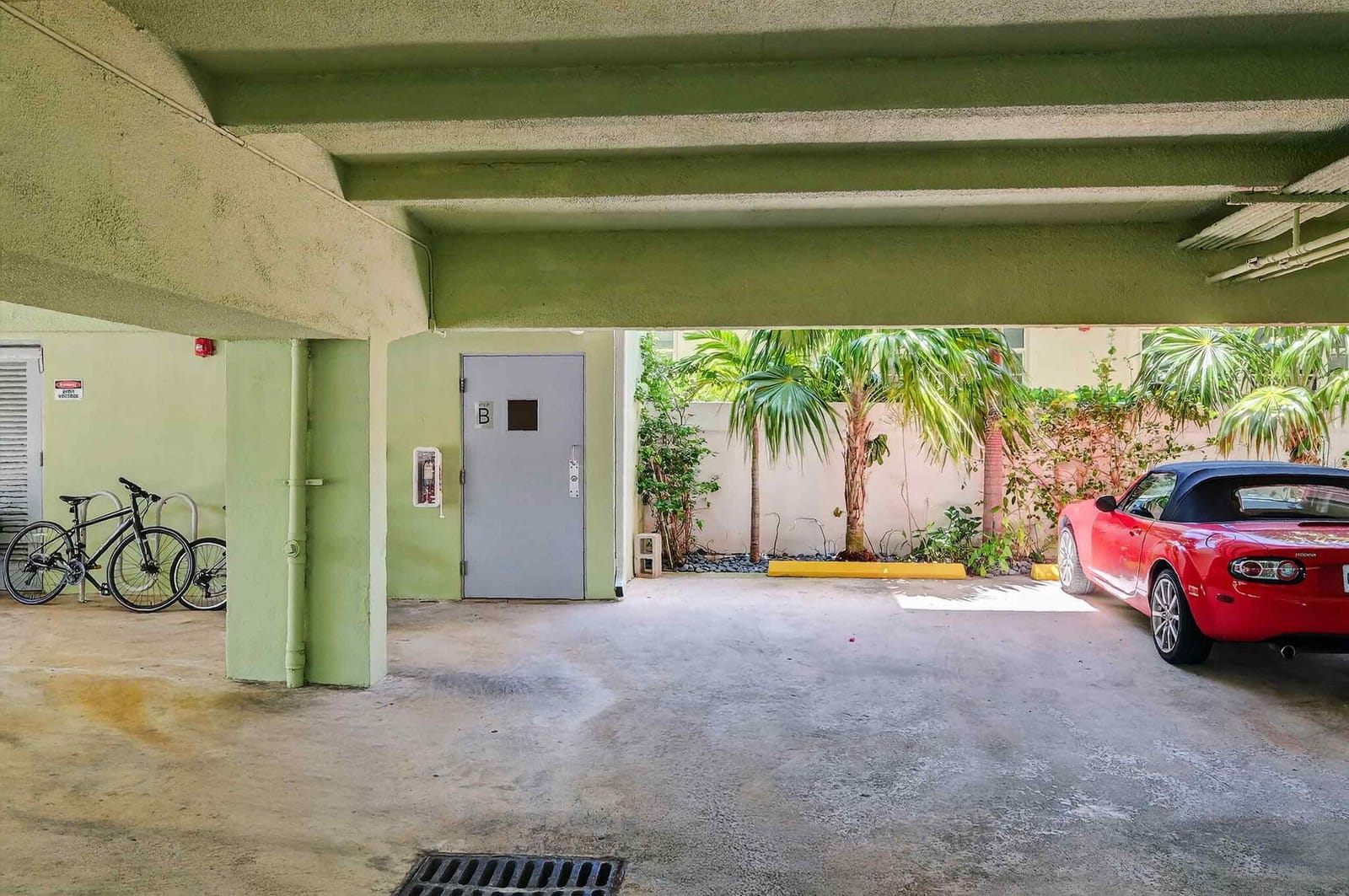 363 Washington Avenue 32, Miami Beach, FL 33139 photo 22