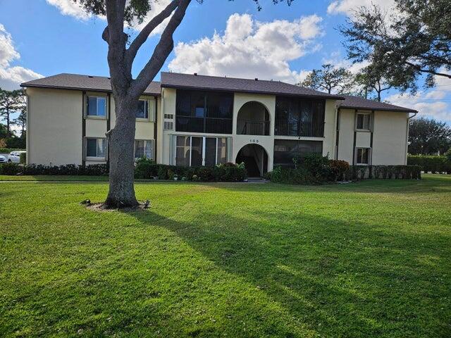 105 Lake Pine Circle B-2, Greenacres, FL 33463, Greenacres