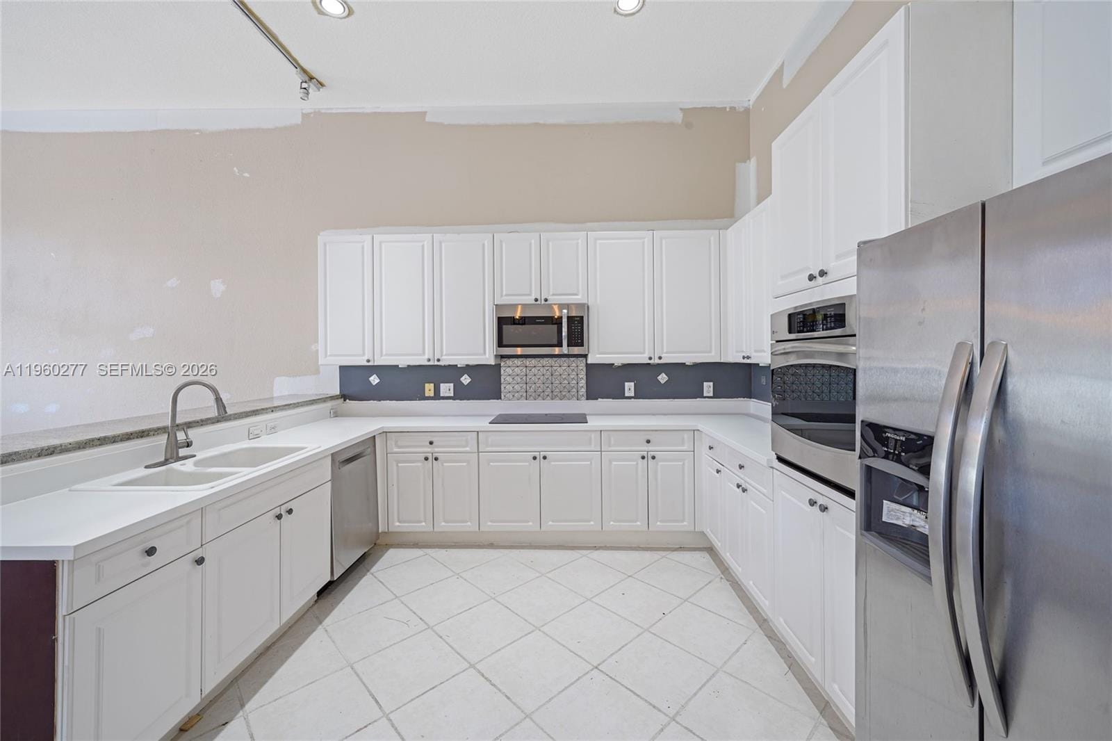 15989 SW 14th Street, Pembroke Pines, FL 33027 photo 15