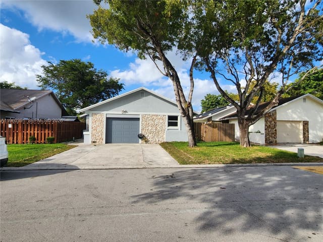 9711 SW 57th Street, Cooper City, FL 33328