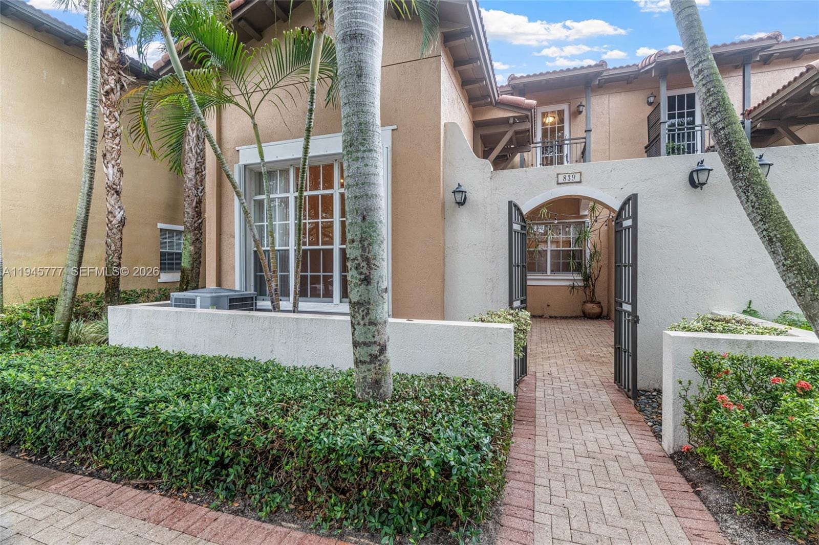 839 SW 147th Terrace 5, Pembroke Pines, FL 33027 photo 2