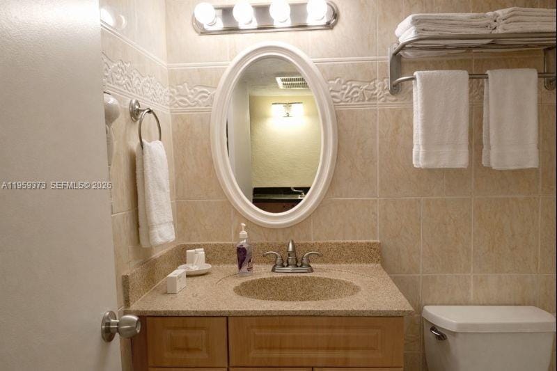 19201 Collins Avenue 707 — photo 4