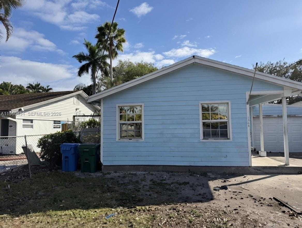1568 NE 35th Street, Oakland Park, FL 33334 photo 2
