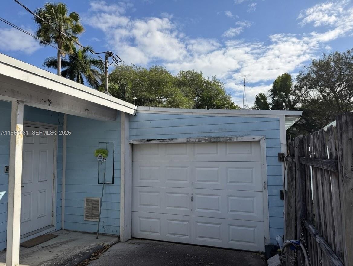 1568 NE 35th Street, Oakland Park, FL 33334 photo 6