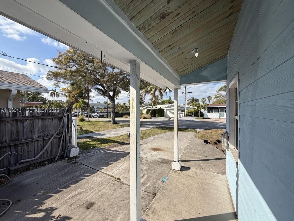 1568 NE 35th Street, Oakland Park, FL 33334 photo 7