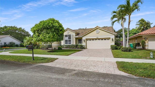 3099 Perriwinkle Circle, sold in Forest Ridge, Davie, FL