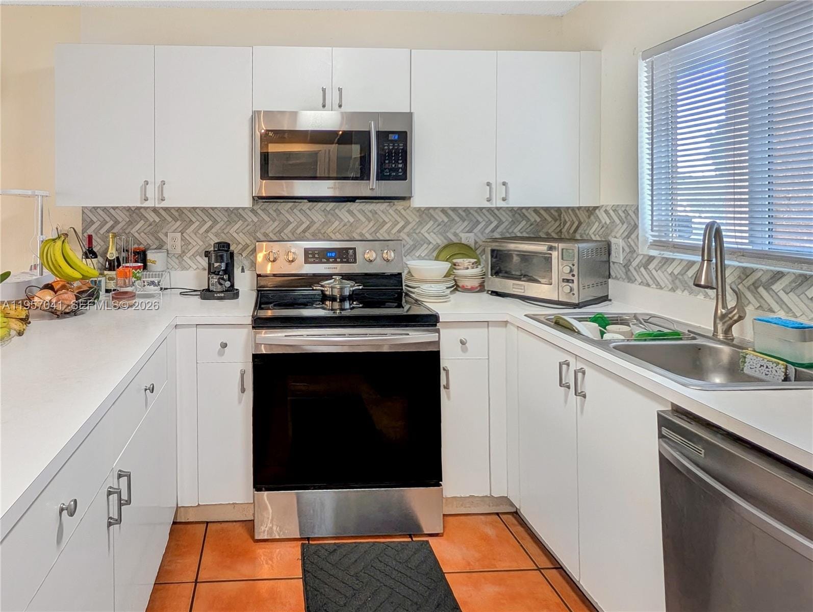 6205 Kendale Lakes Circle 289 — photo 2