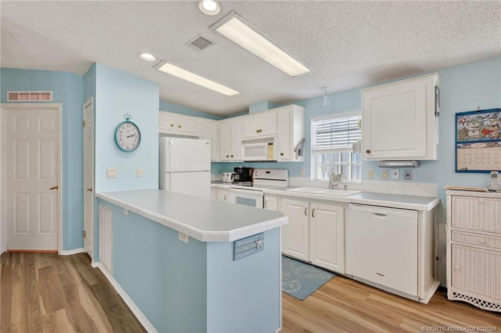 2115 Nettles Boulevard — photo 10