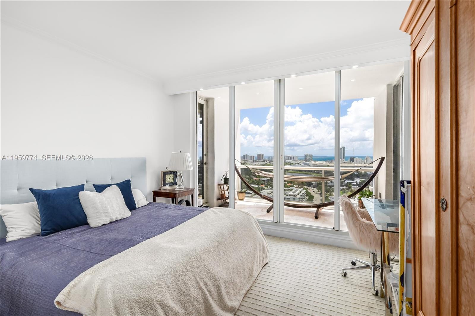1900 Sunset Harbour Drive PH03 — photo 11
