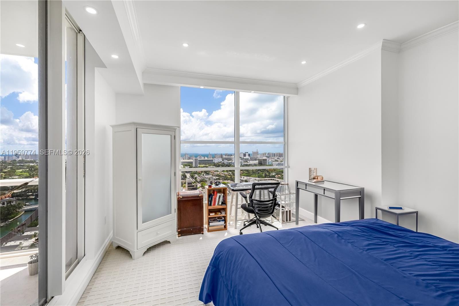1900 Sunset Harbour Drive PH03 — photo 10