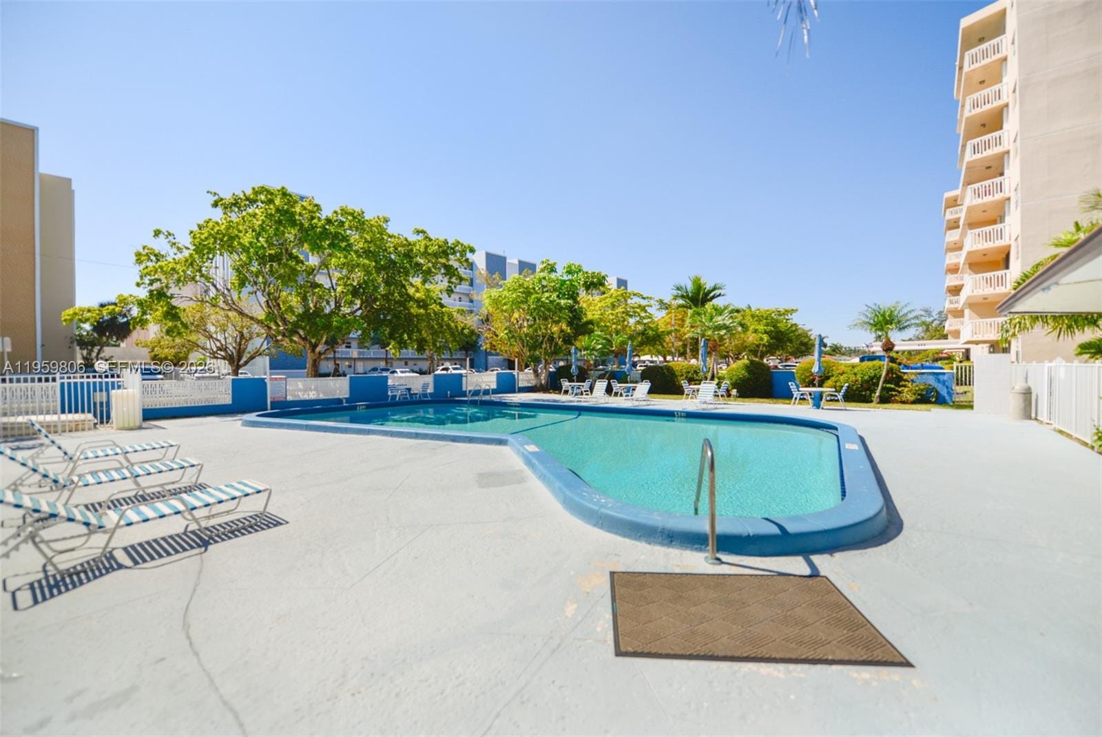 400 NE 12th Avenue 505, Hallandale Beach, FL 33009 photo 20