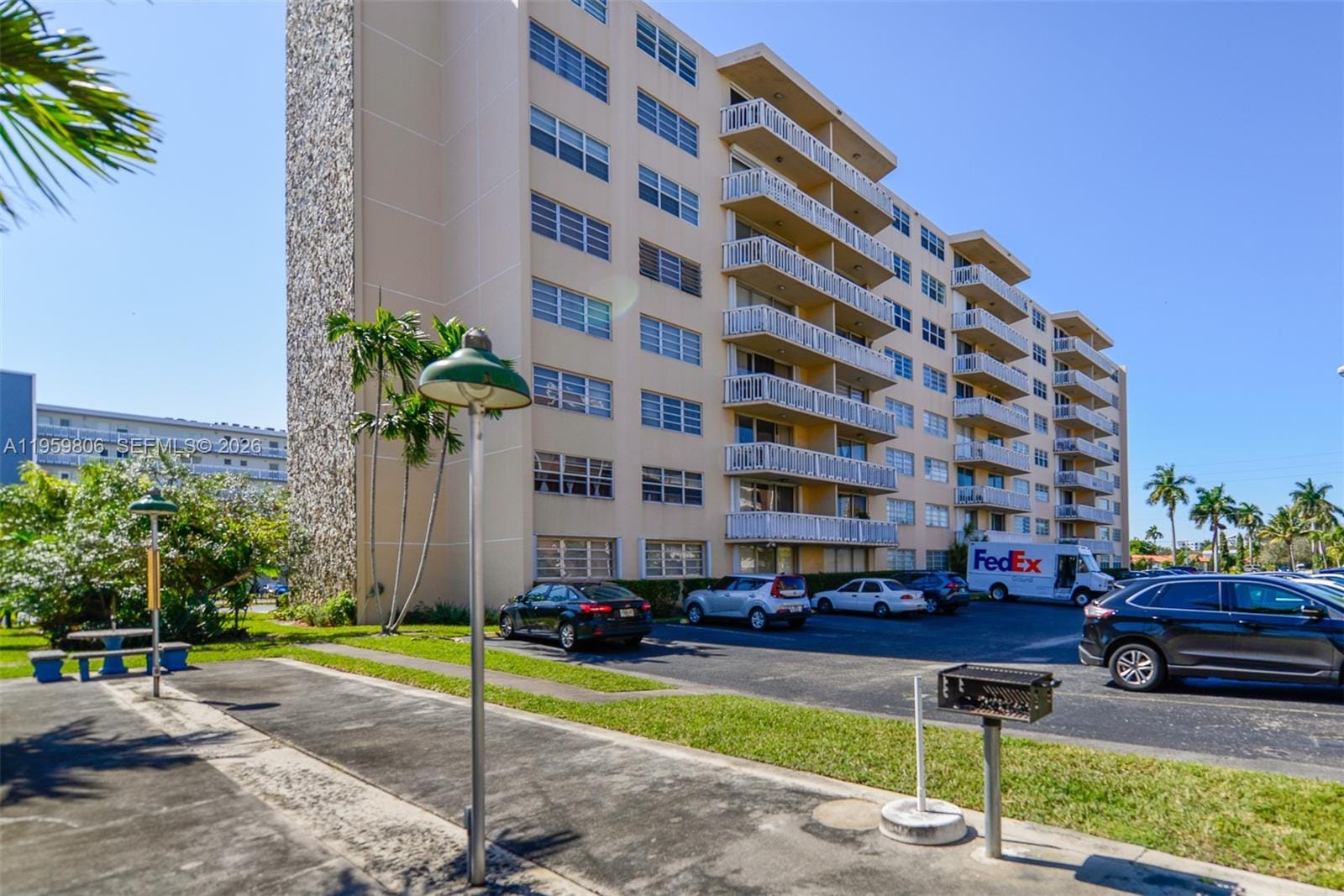 400 NE 12th Avenue 505, Hallandale Beach, FL 33009 photo 21